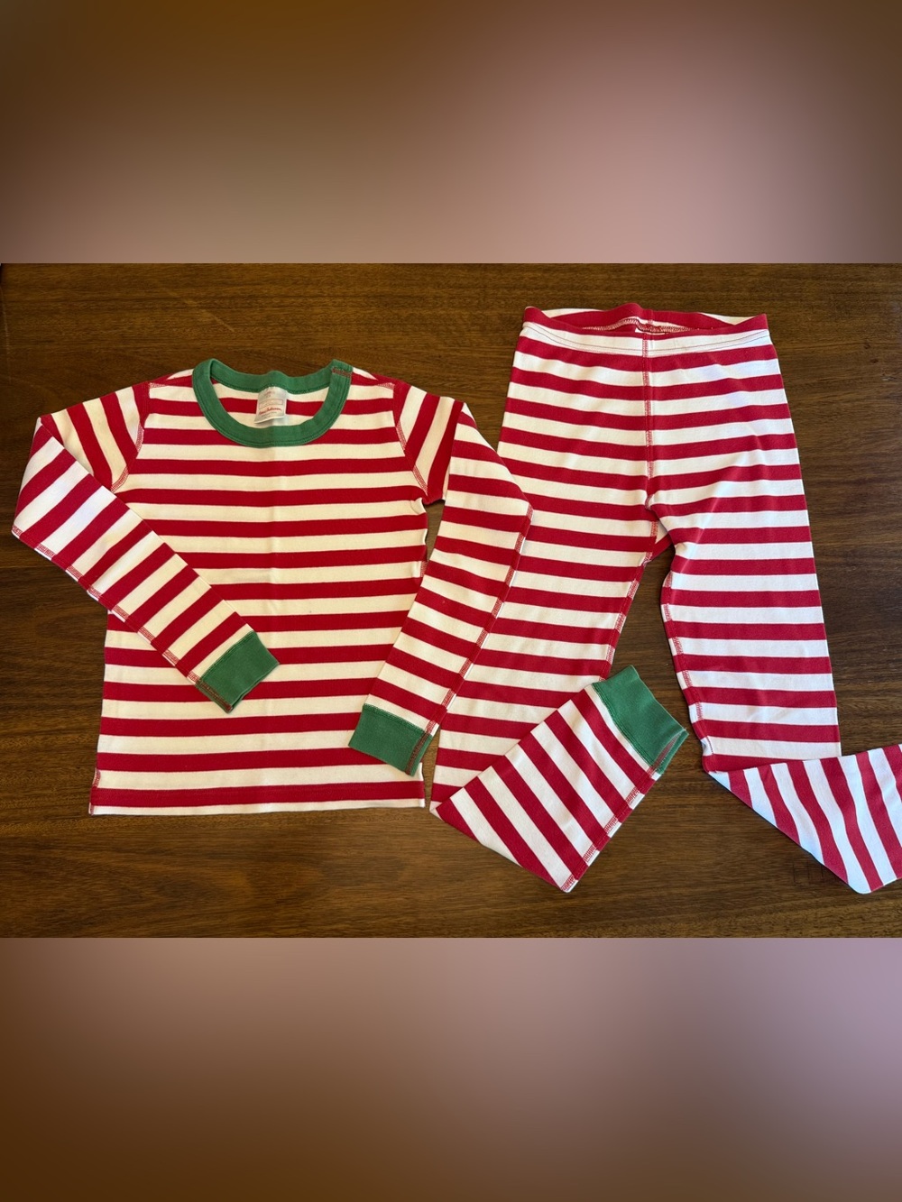 Hanna Andersson Red and White Stripe Pajama Set with Green Trim Size 19